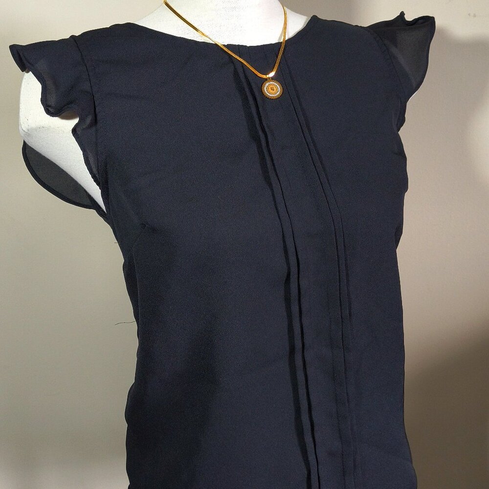 FOREVER 21 BLACK TOP Butterfly Sleeves